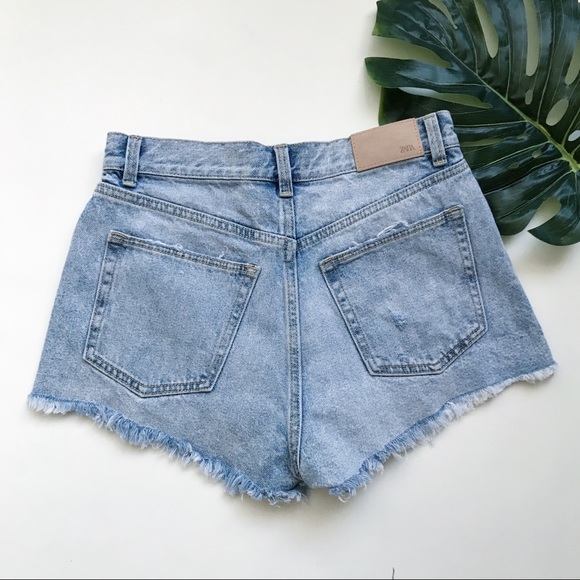 ZARA | HIGH WAIST | DISTRESSED | DENIM SHORTS N7 - Picture 3 of 7